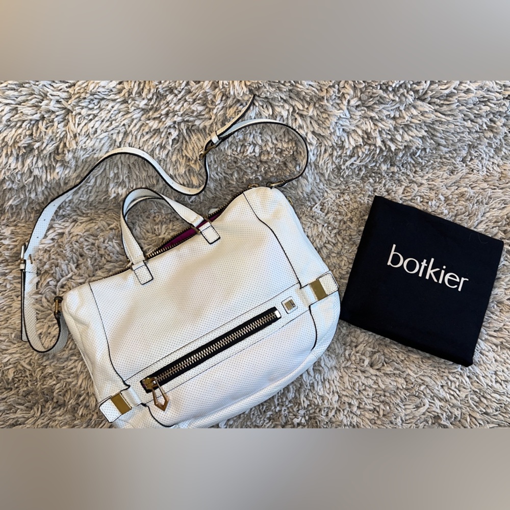 COPY - BEAUTIFUL Botkier Genuine Leather purse!